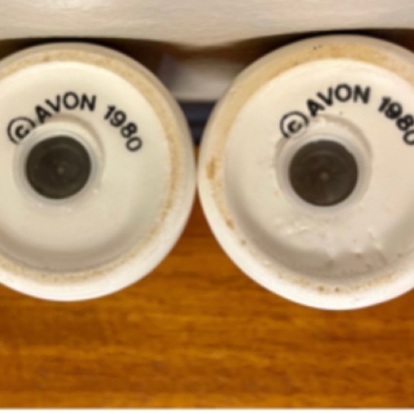 Vintage 1980s Salt & Pepper Shakers - Picture 2 of 2